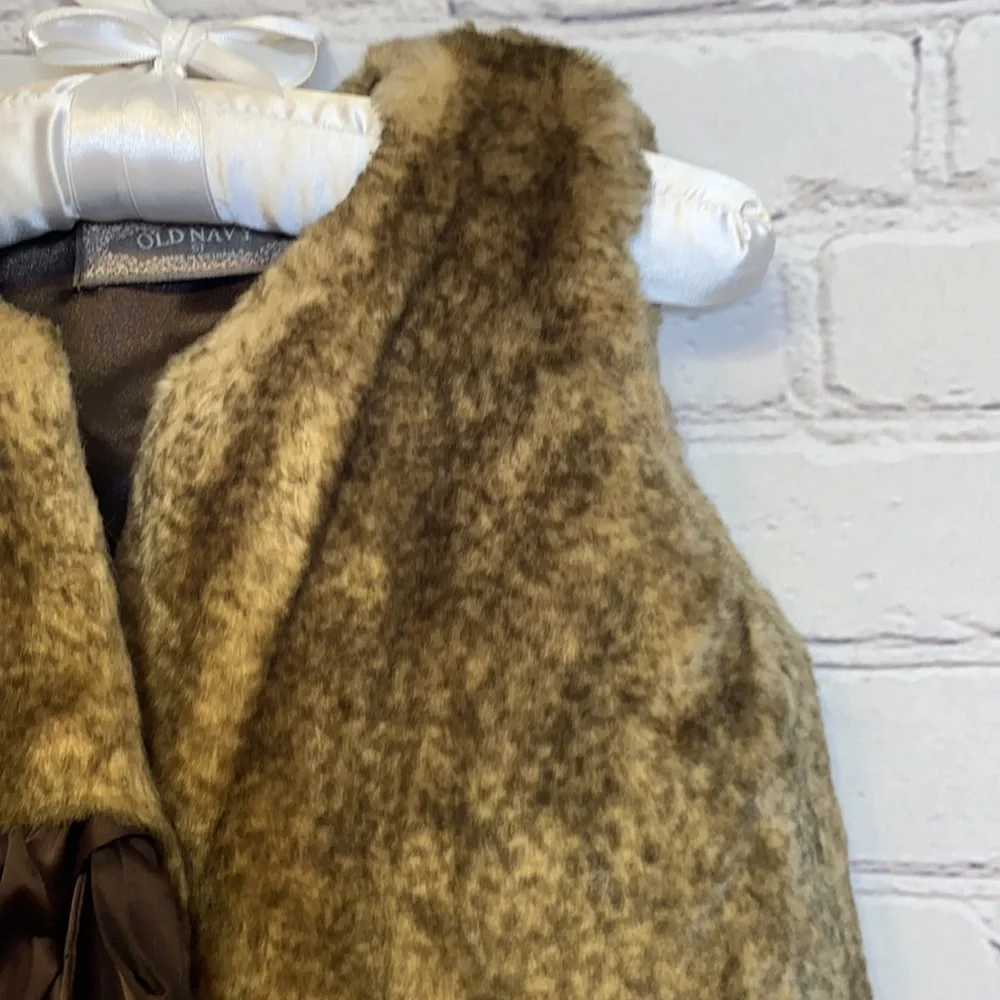 Old Navy Fur Vest Size 5T